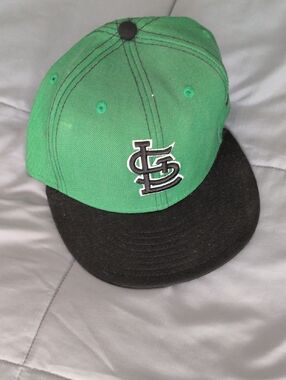 ST. LOUIS CARDINALS New Era Green Fitted Cap with Black Trim 7 1/2